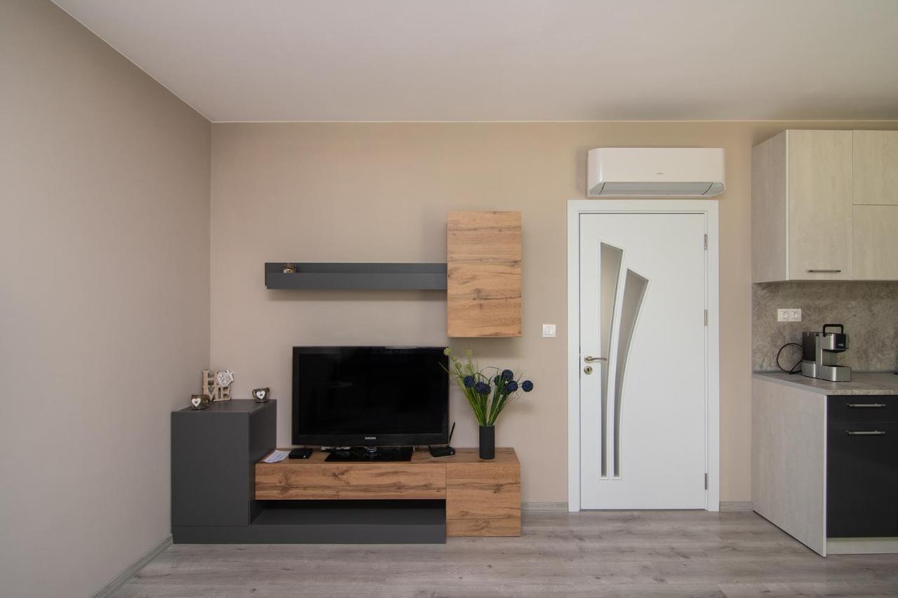 Apartament Cozy Flats Nearby Center Free Park Area Warna Zewnętrze zdjęcie