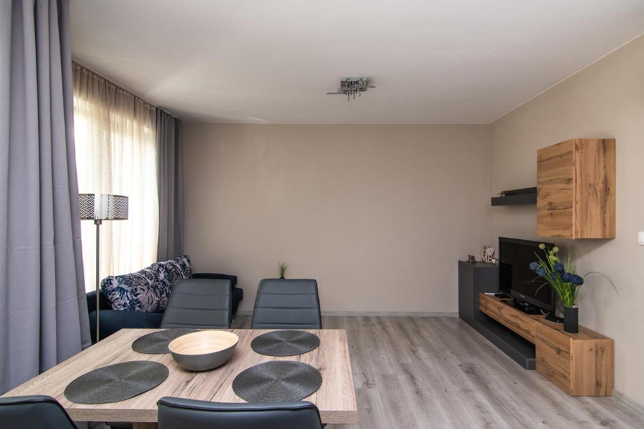 Apartament Cozy Flats Nearby Center Free Park Area Warna Zewnętrze zdjęcie
